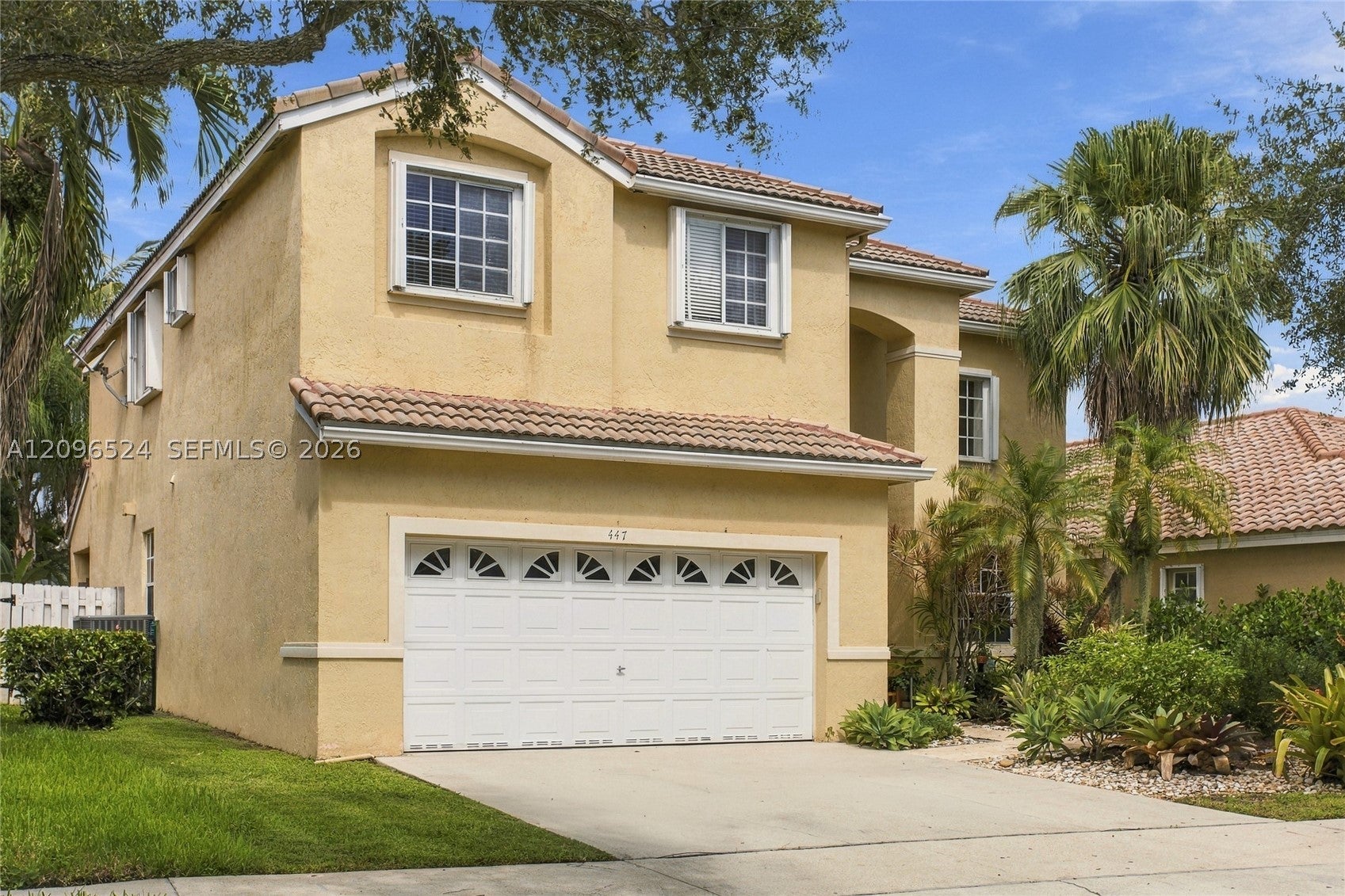 447 Cambridge Dr