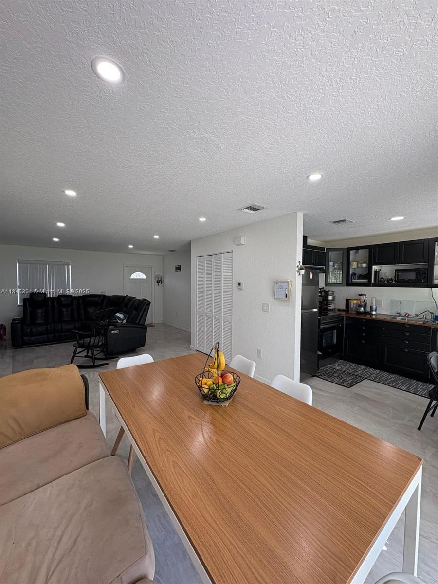 Single family 3 bedrooms and 2 bathrooms new roof - new. A/C and new water heater. Kitchen and bathrooms were updated 2 years ago. Great backyard and terrace. Storage and professional water filter.