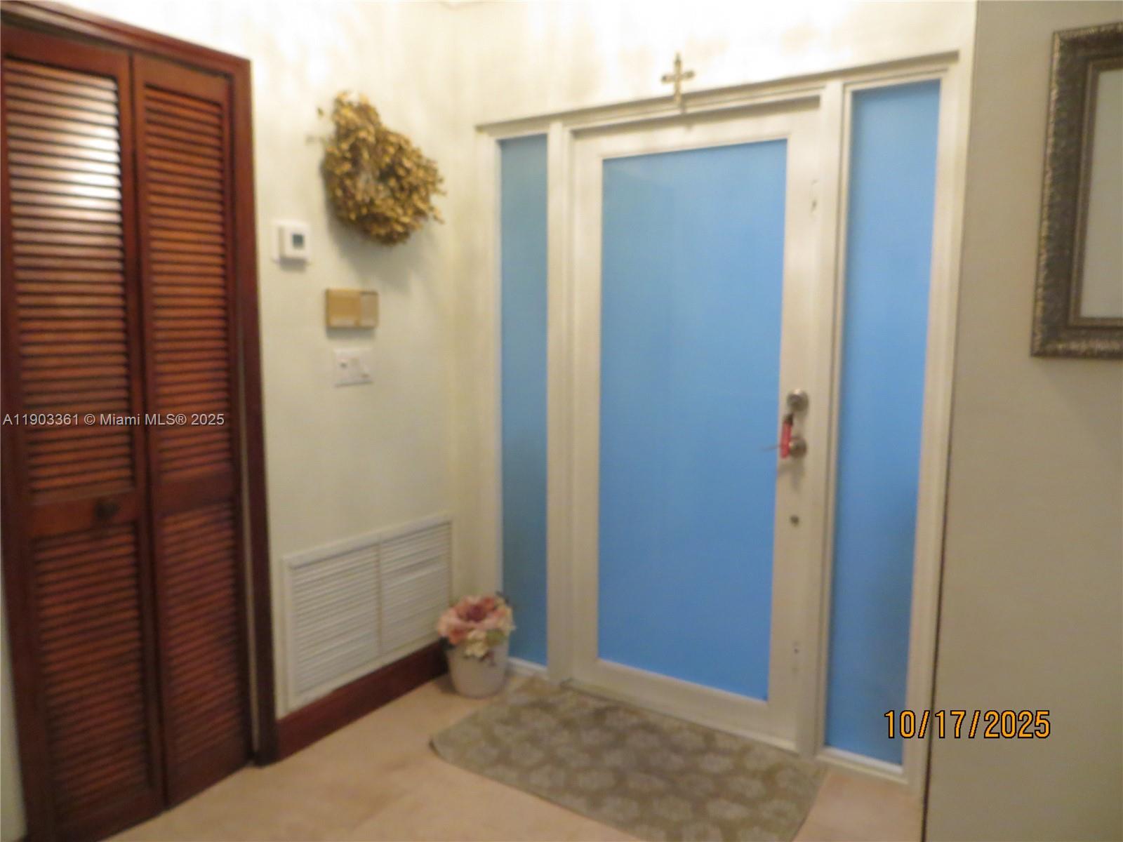 THE MANSIONS - Residential