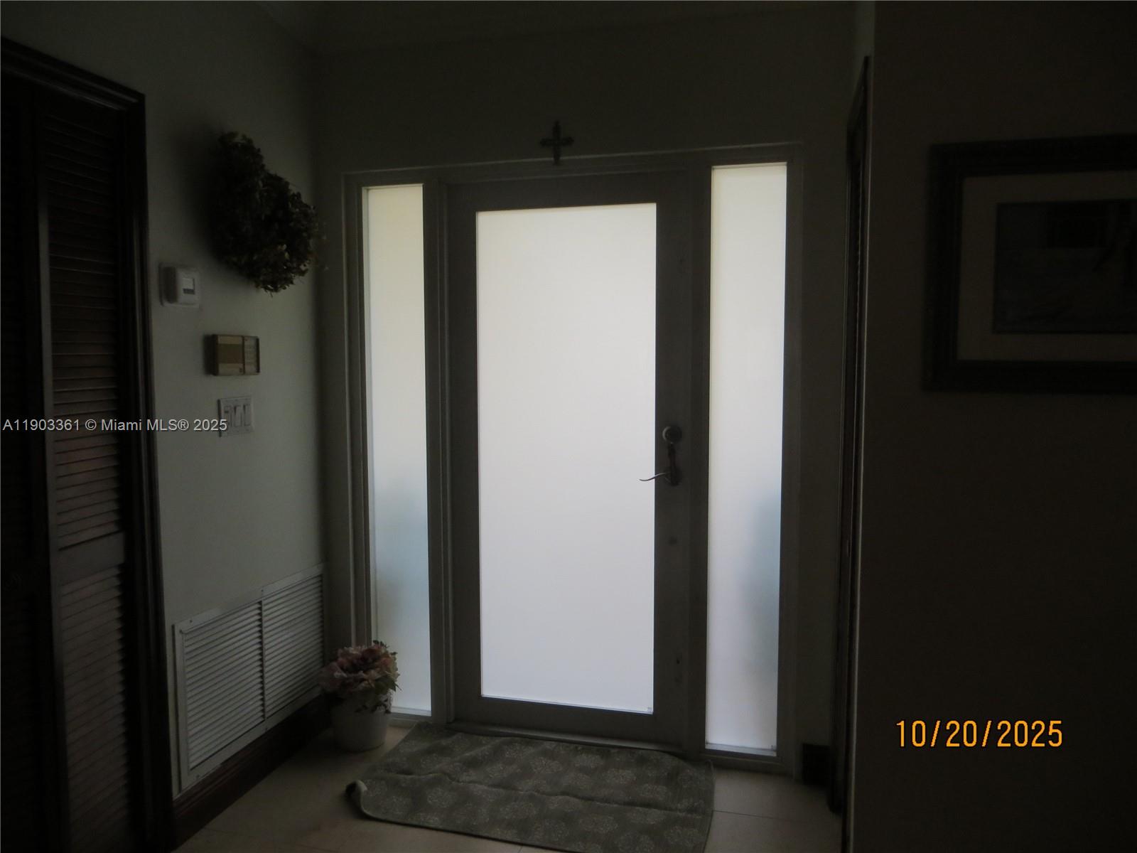 THE MANSIONS - Residential