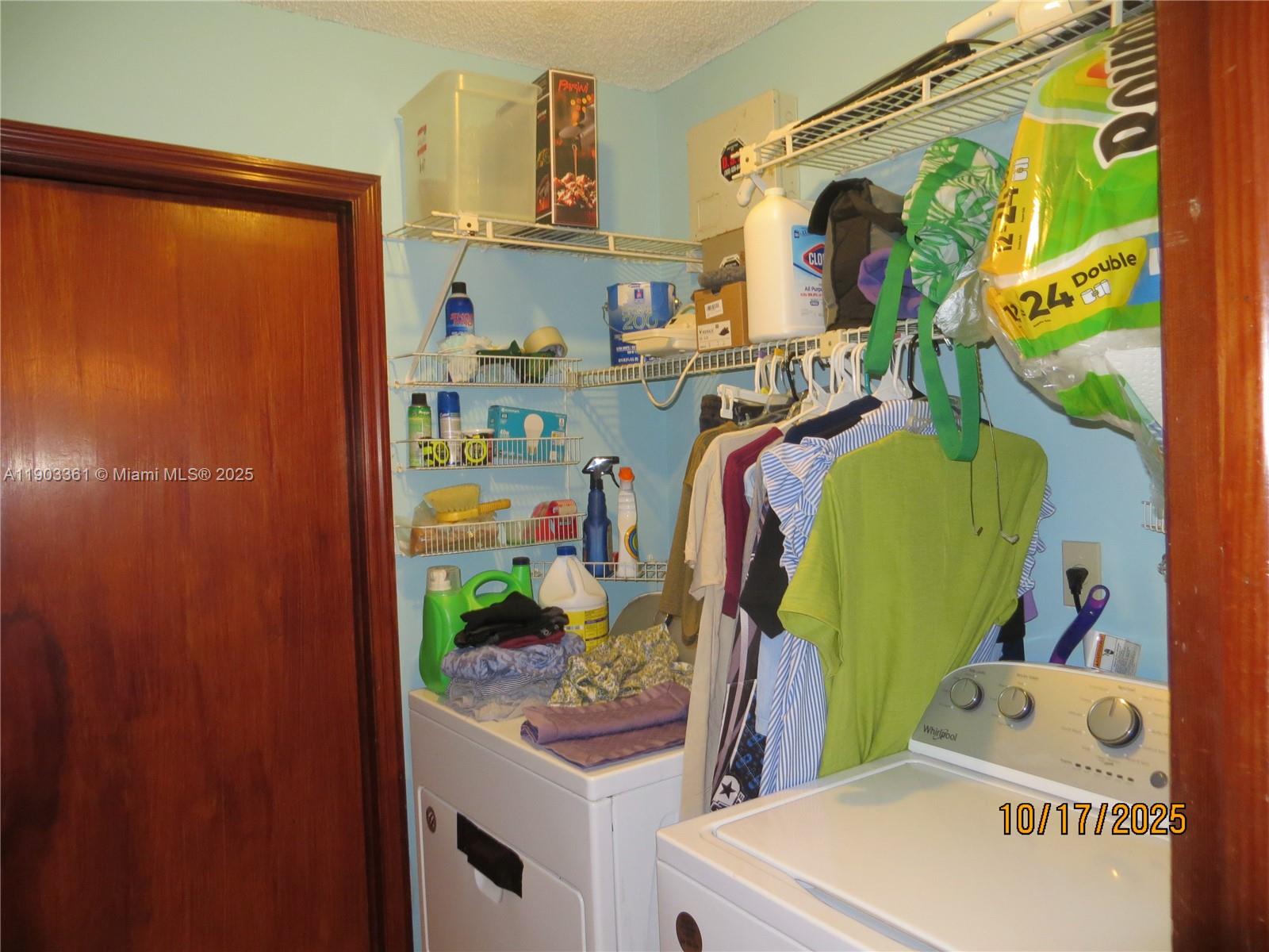 THE MANSIONS - Residential