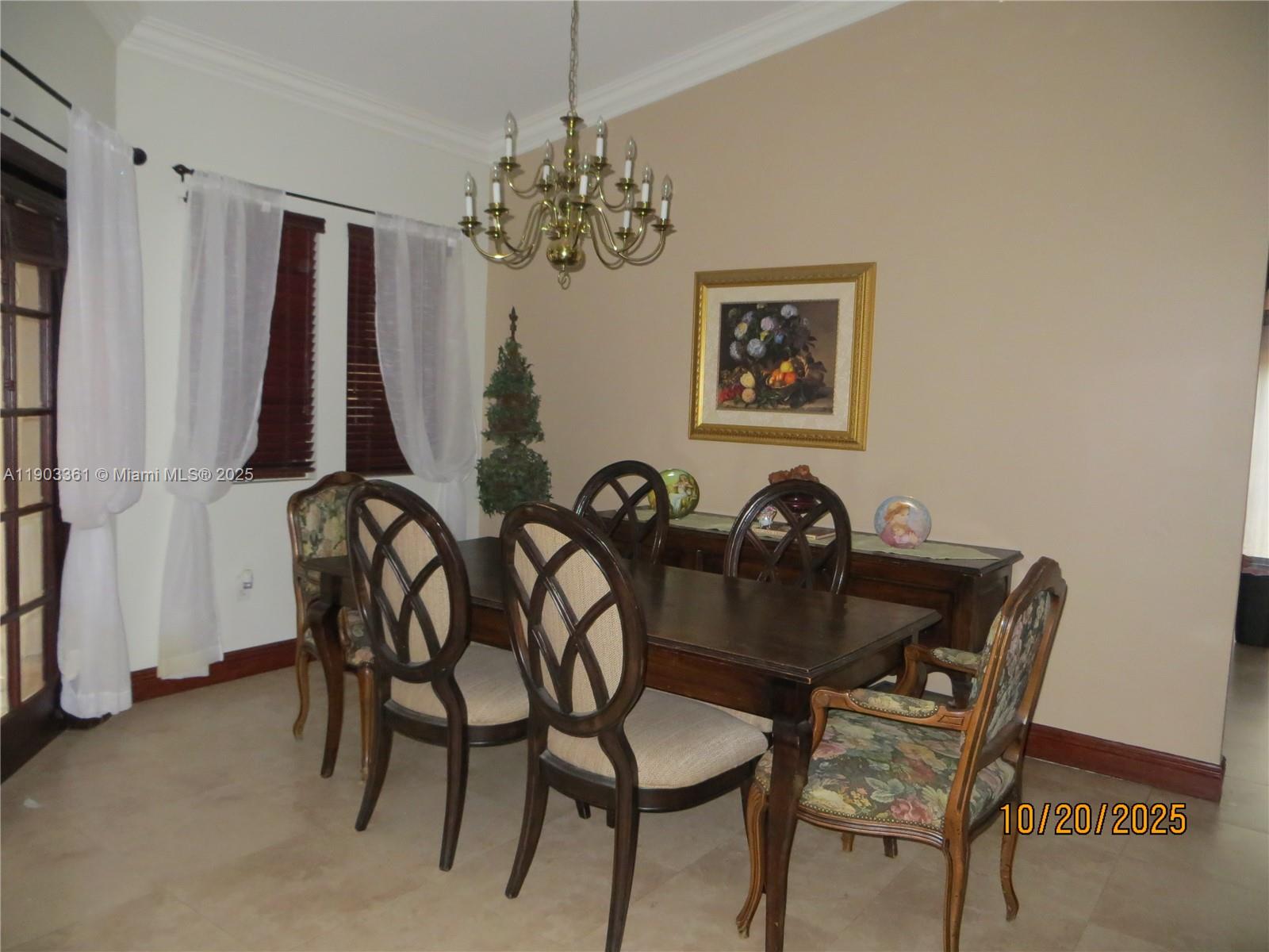 THE MANSIONS - Residential