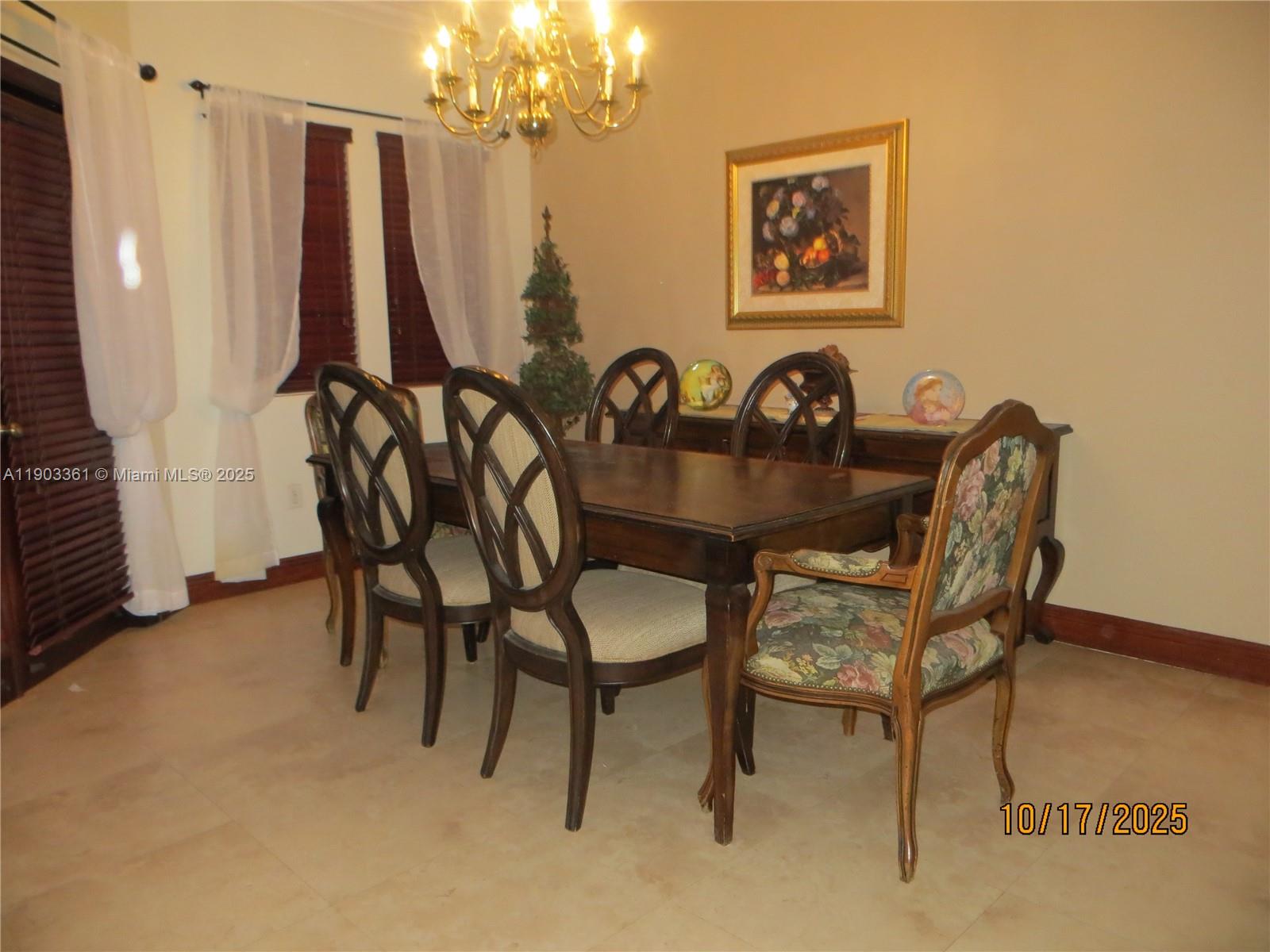 THE MANSIONS - Residential