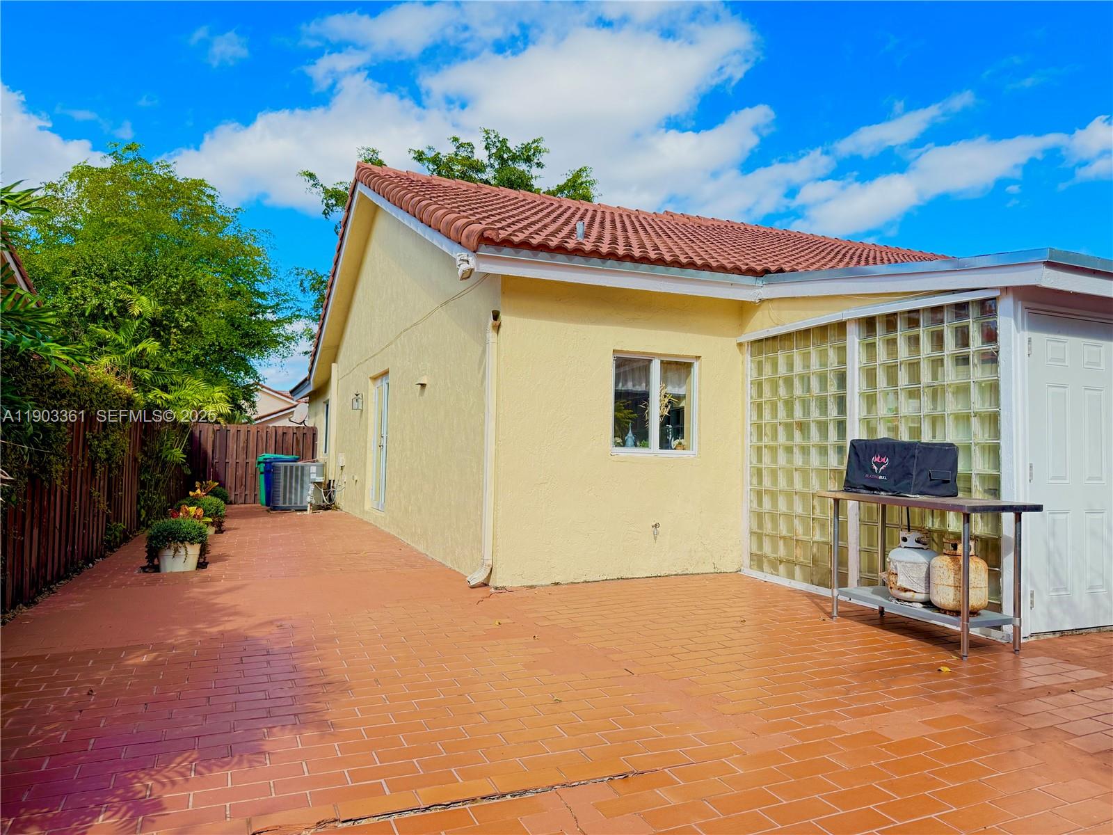 THE MANSIONS - Residential