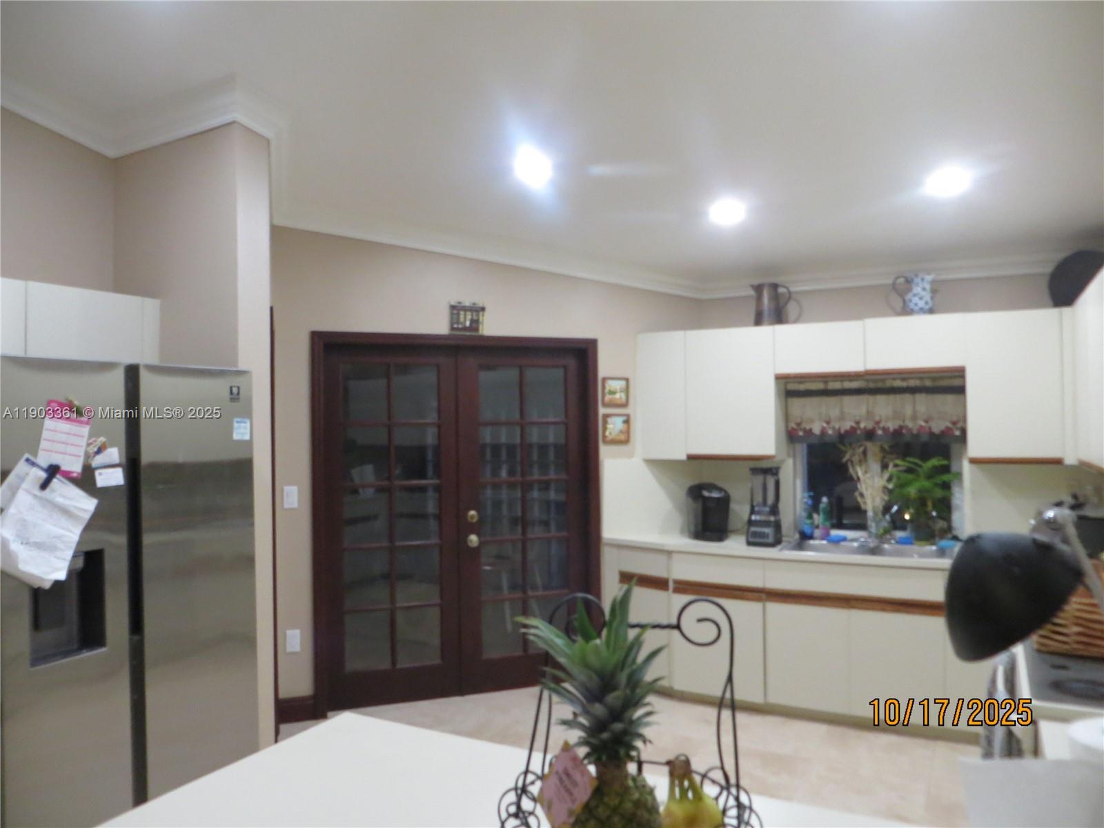 THE MANSIONS - Residential