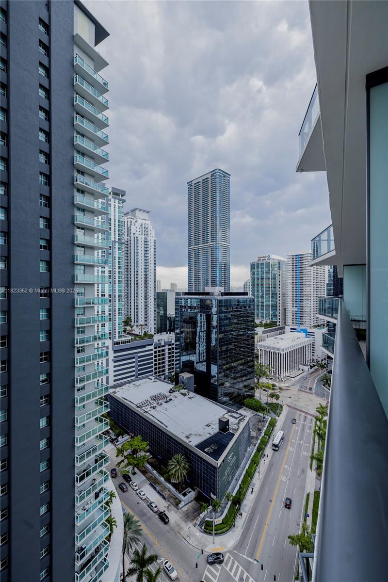 1300 S MIAMI AVENUE CONDO - Residential Lease