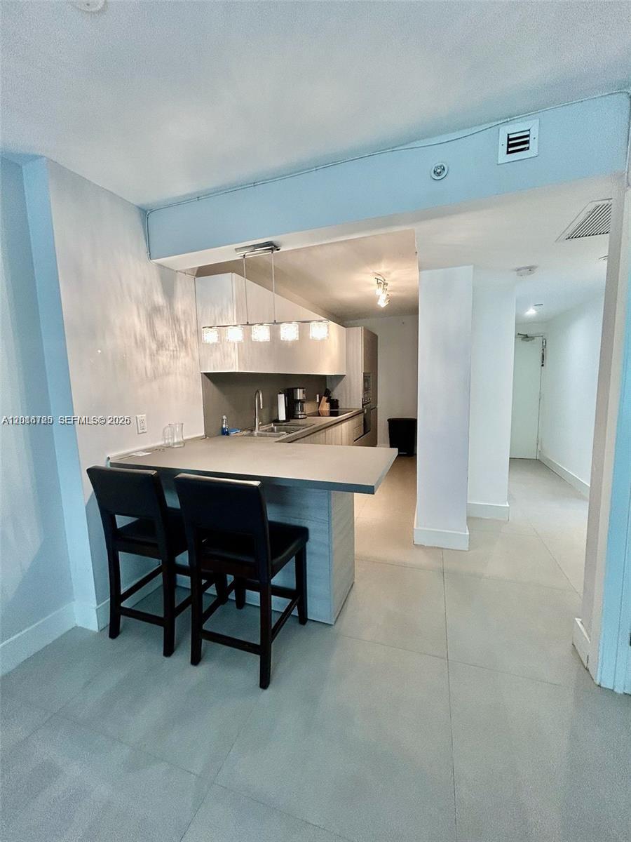 THE DECOPLAGE CONDO - Residential Lease