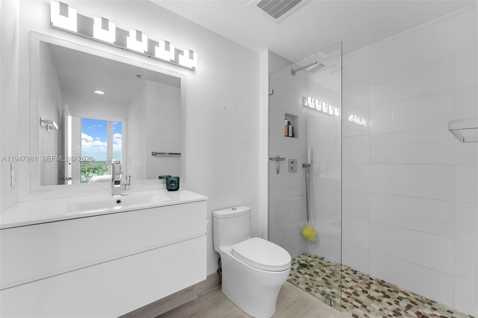 METROPOLIS II AT DADELAND - Residential