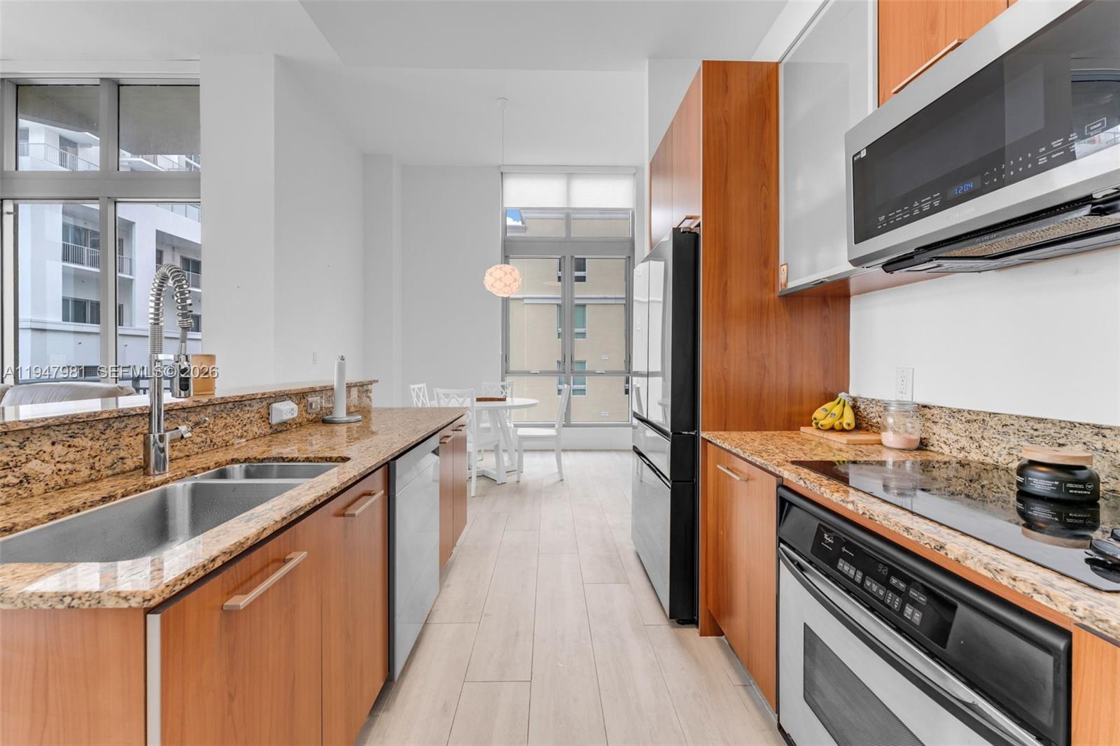 METROPOLIS II AT DADELAND - Residential