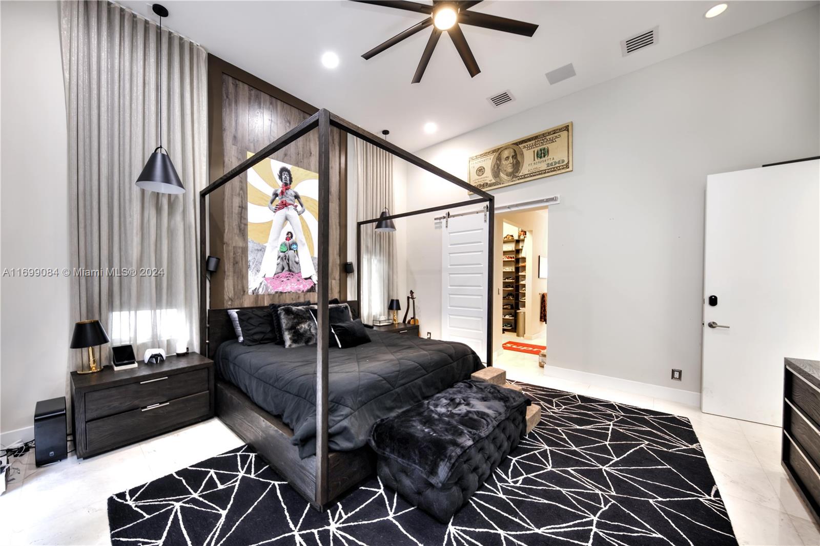 HARBOR BEACH - Residential