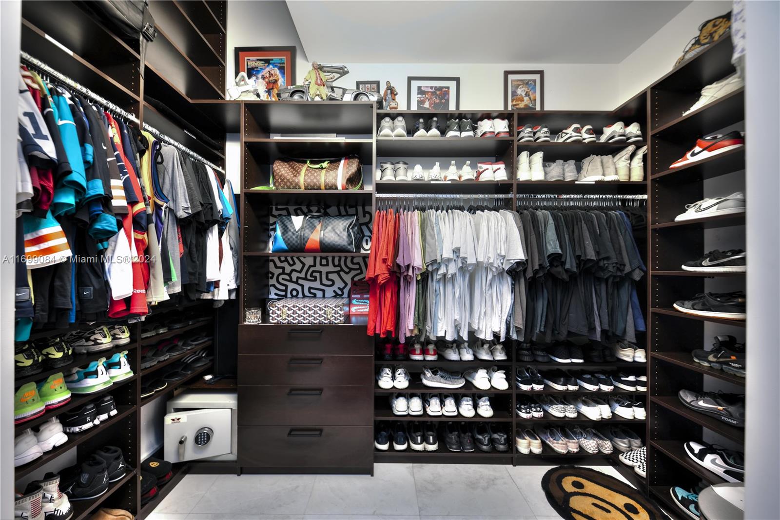 HARBOR BEACH - Residential