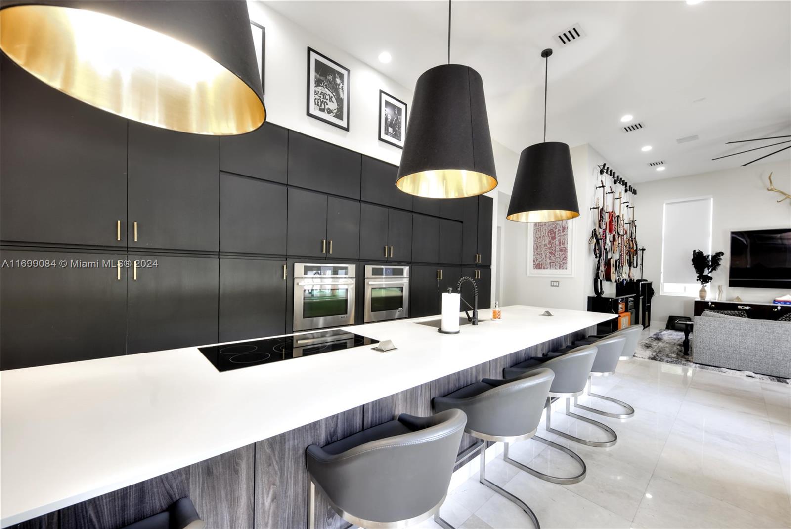 HARBOR BEACH - Residential