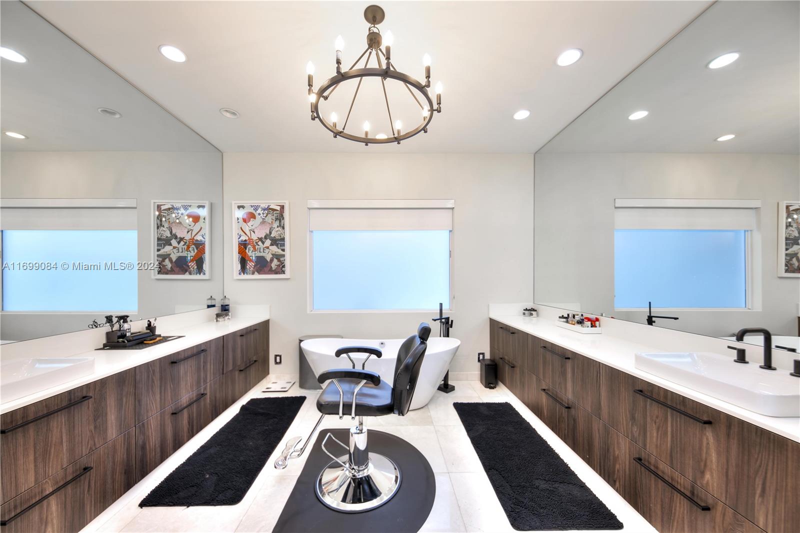 HARBOR BEACH - Residential