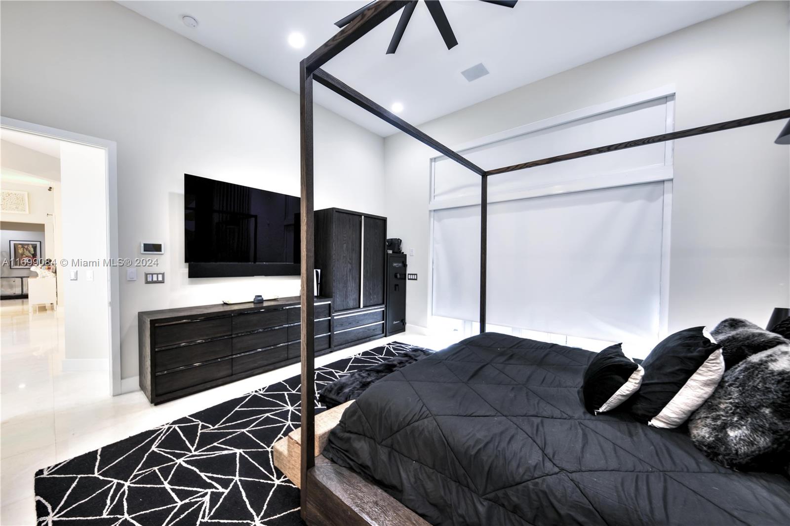 HARBOR BEACH - Residential