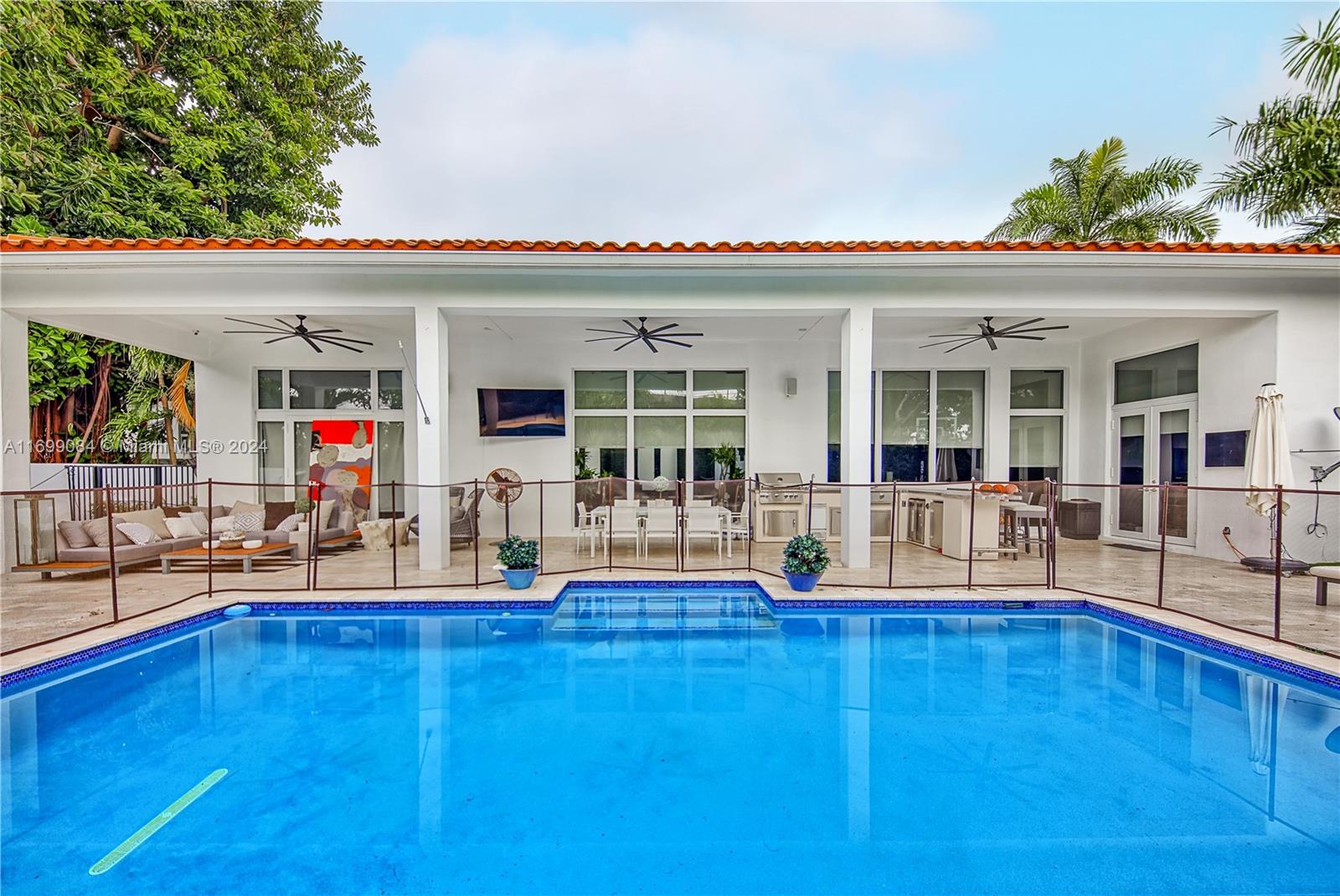 HARBOR BEACH - Residential