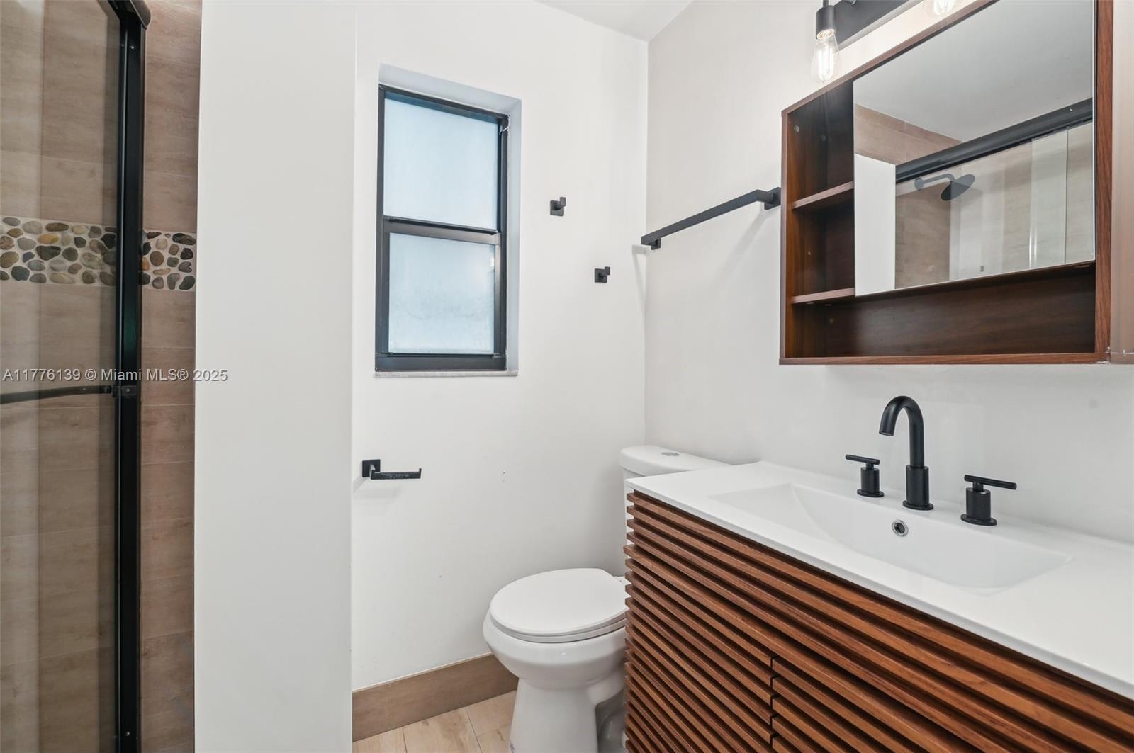 VALENCIA TOWNHOUSE CONDO - Residential