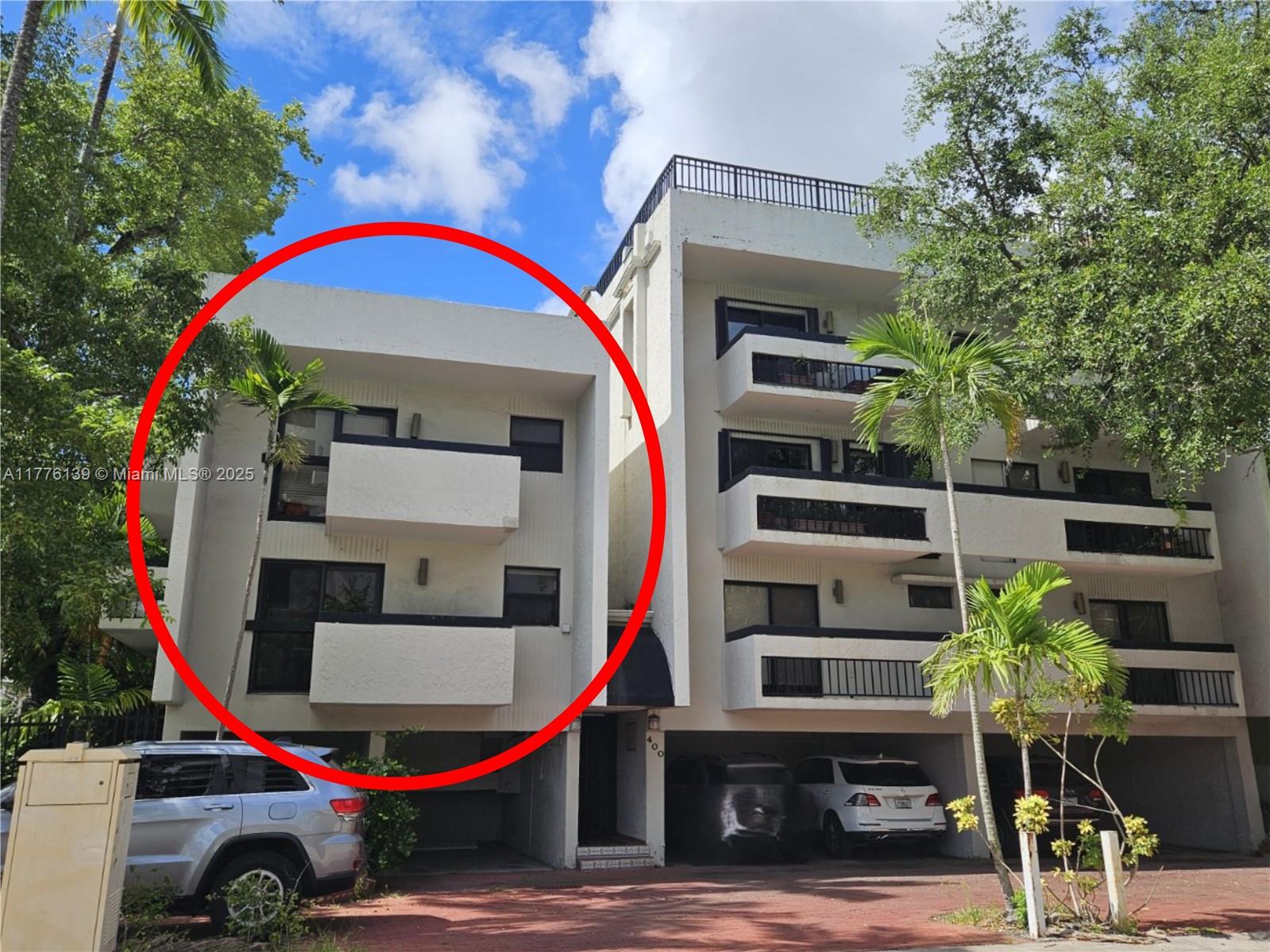 VALENCIA TOWNHOUSE CONDO - Residential