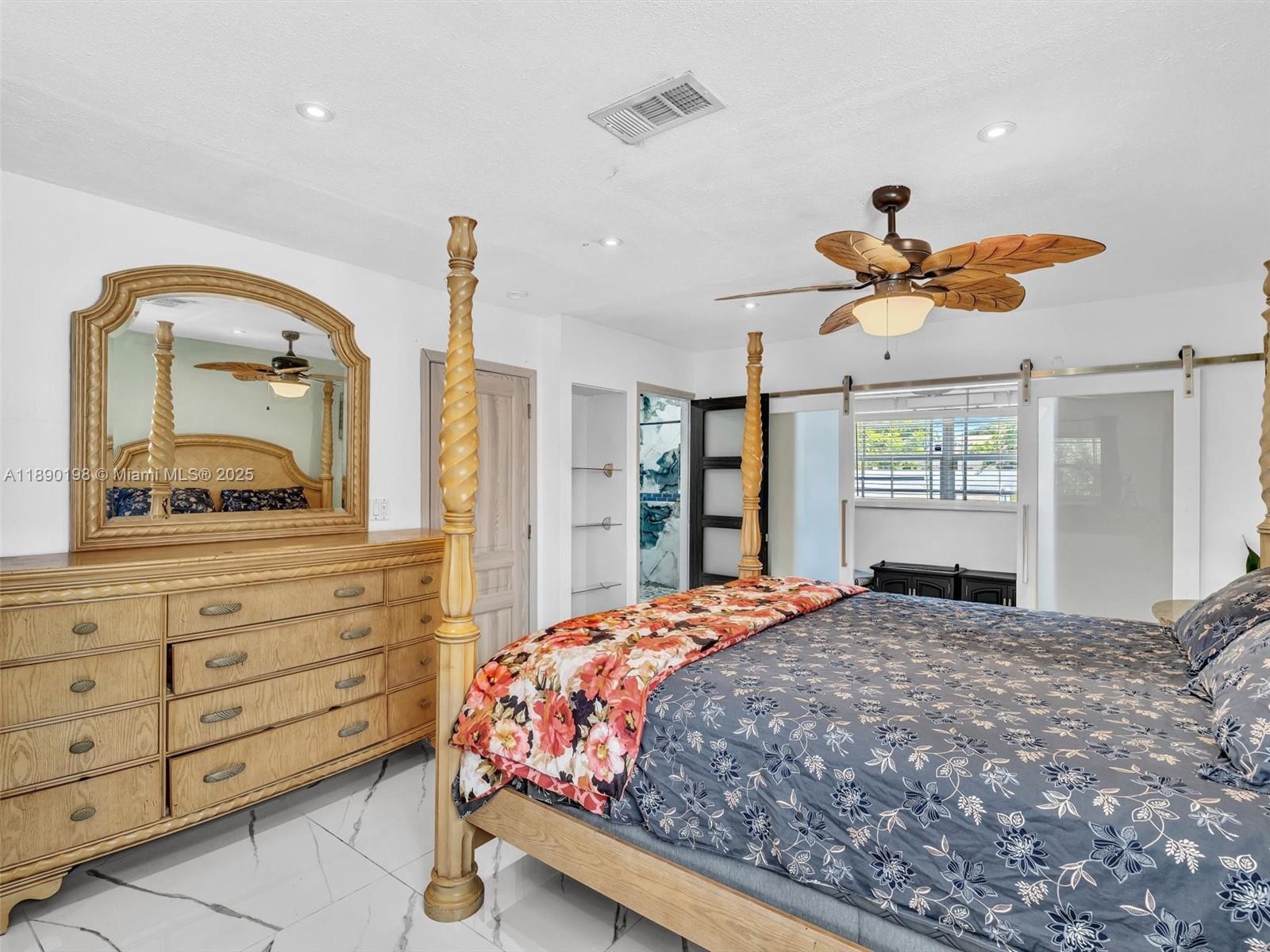 LAUDERDALE LAKES WEST GAT - Residential