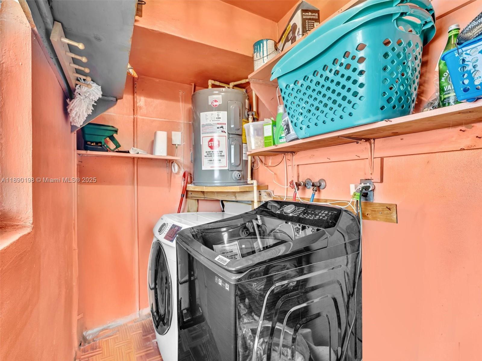 LAUDERDALE LAKES WEST GAT - Residential