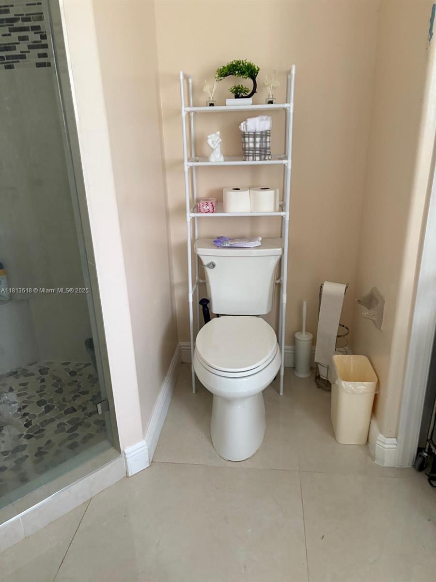 GOLDEN GATE EST UNIT - Residential