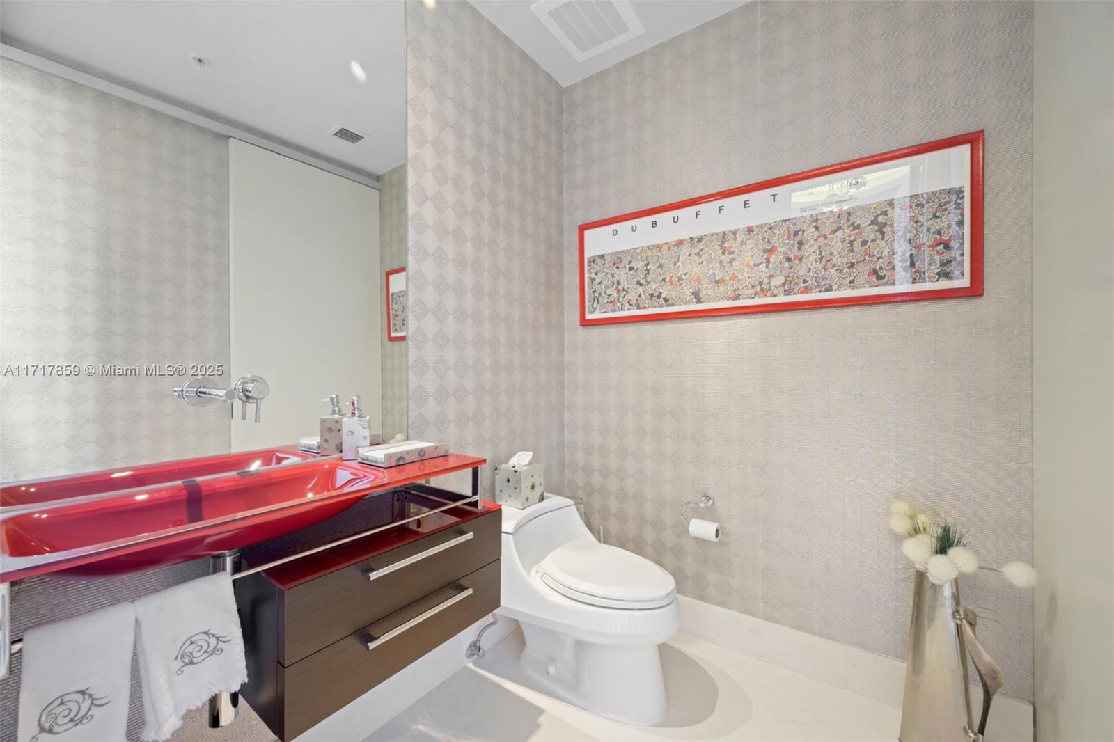 TRUMP ROYALE CONDO - Residential