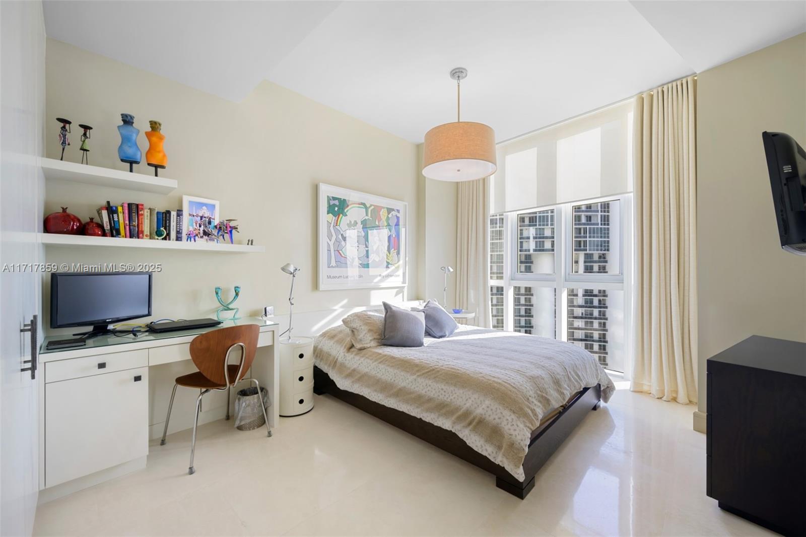 TRUMP ROYALE CONDO - Residential