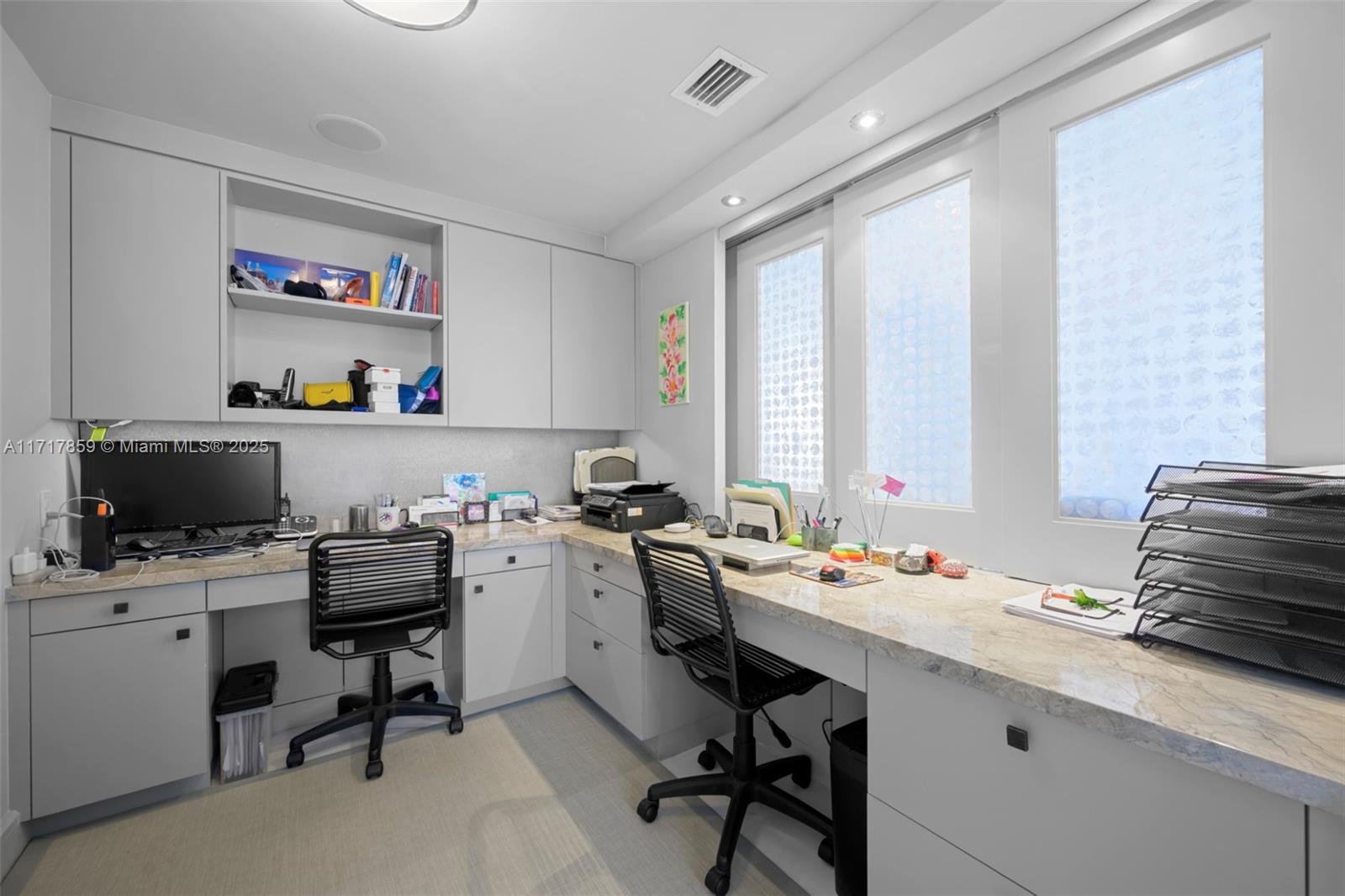 TRUMP ROYALE CONDO - Residential