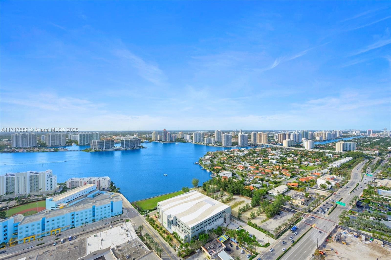 TRUMP ROYALE CONDO - Residential