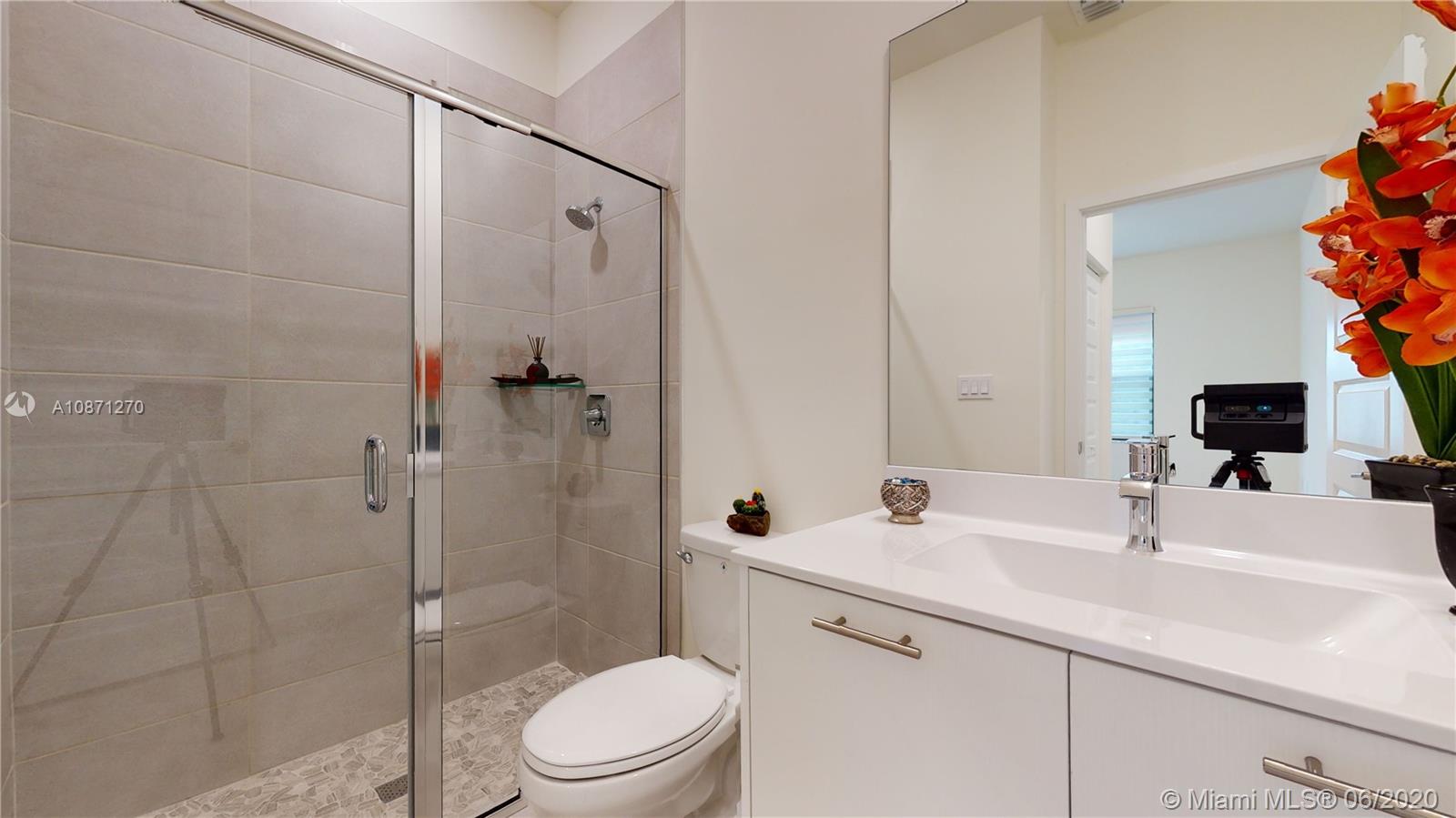 APEX AT PARK CENTRAL - Residential Lease