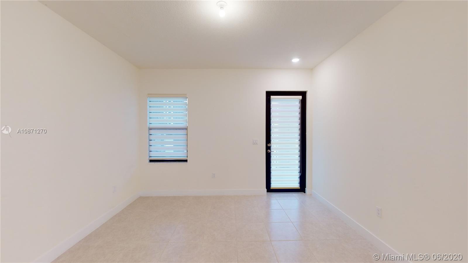 APEX AT PARK CENTRAL - Residential Lease