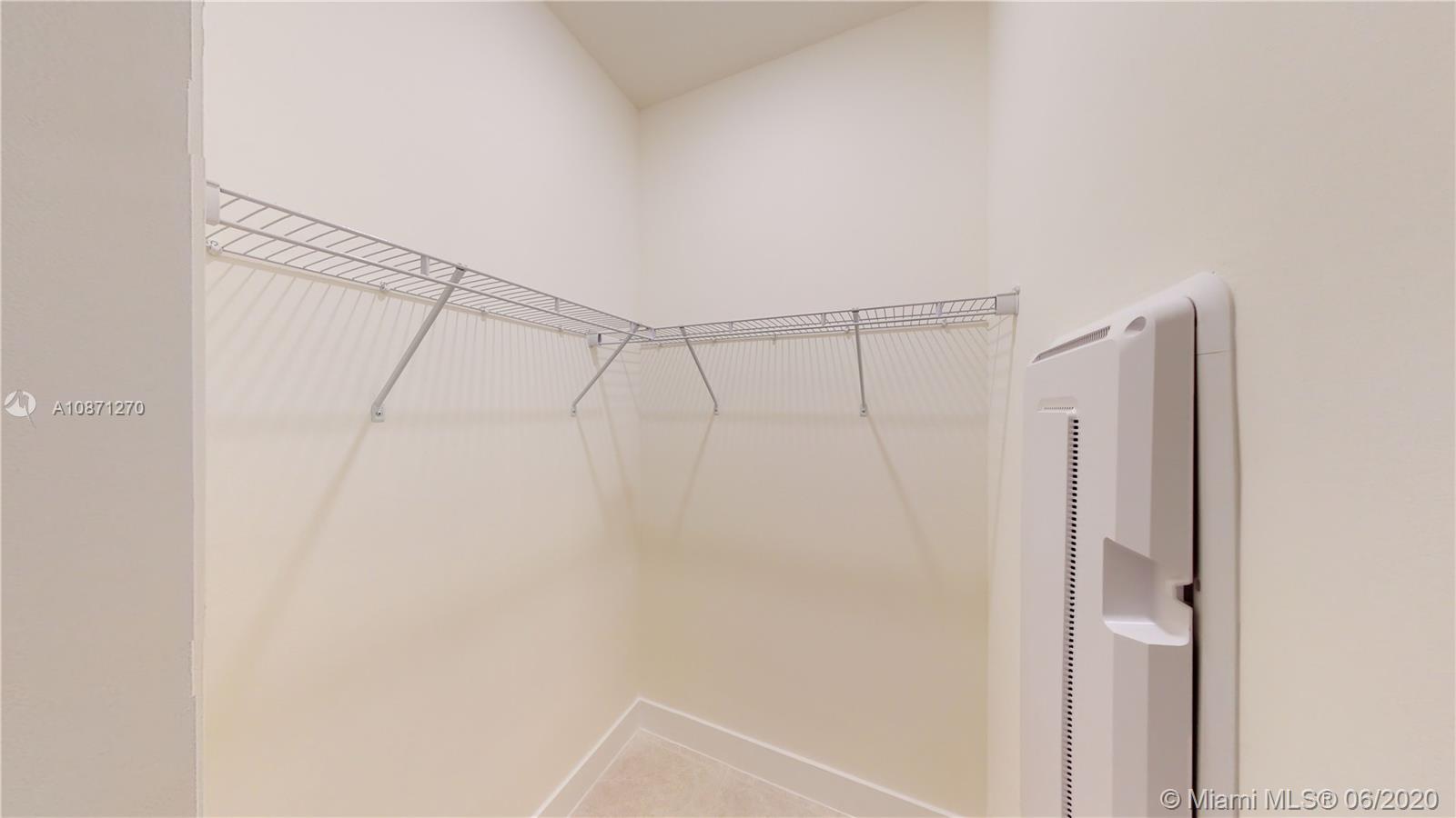 APEX AT PARK CENTRAL - Residential Lease