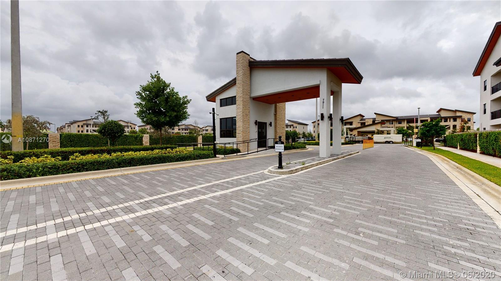 APEX AT PARK CENTRAL - Residential Lease