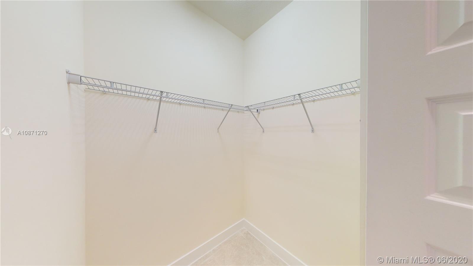 APEX AT PARK CENTRAL - Residential Lease