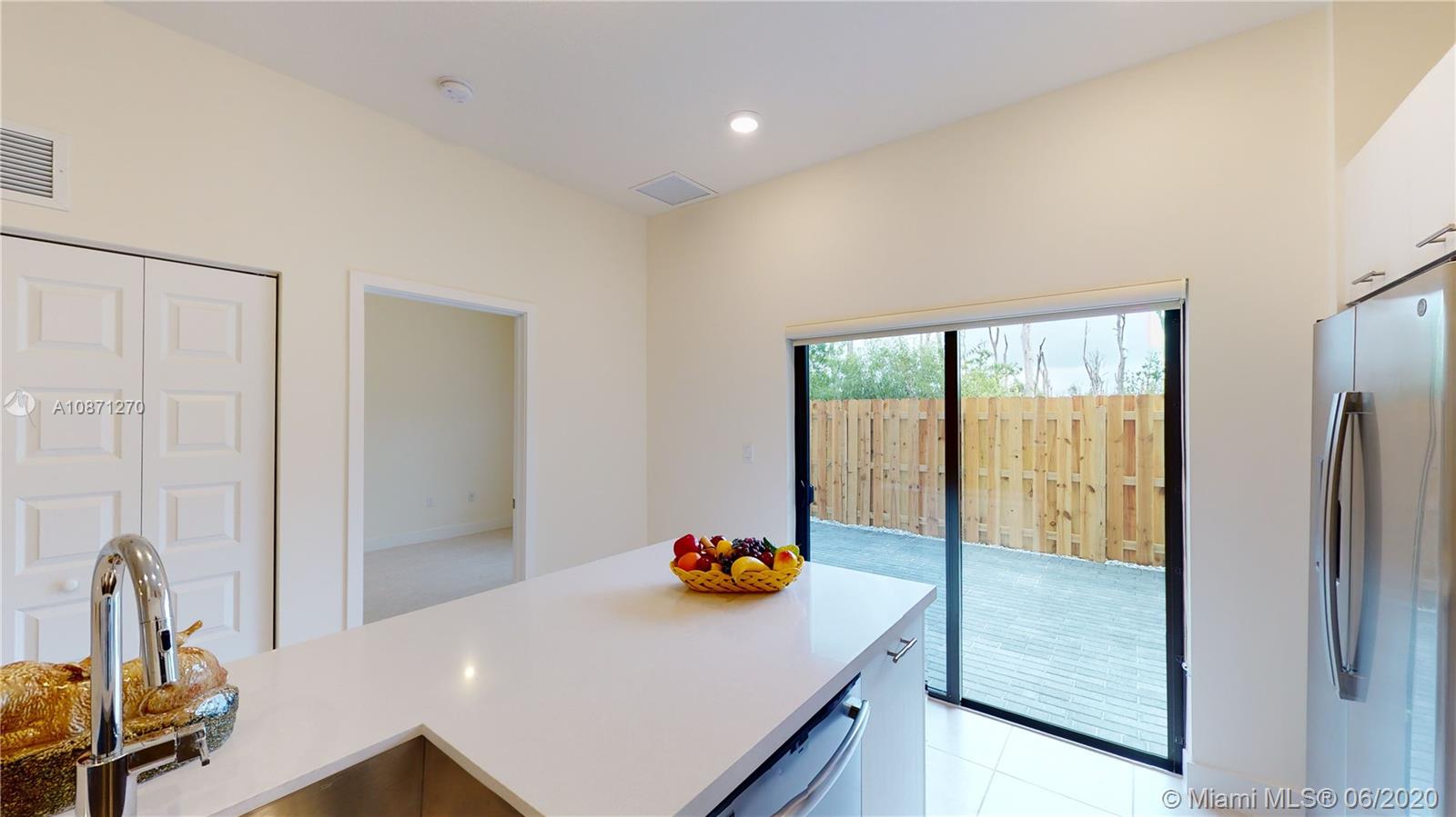 APEX AT PARK CENTRAL - Residential Lease