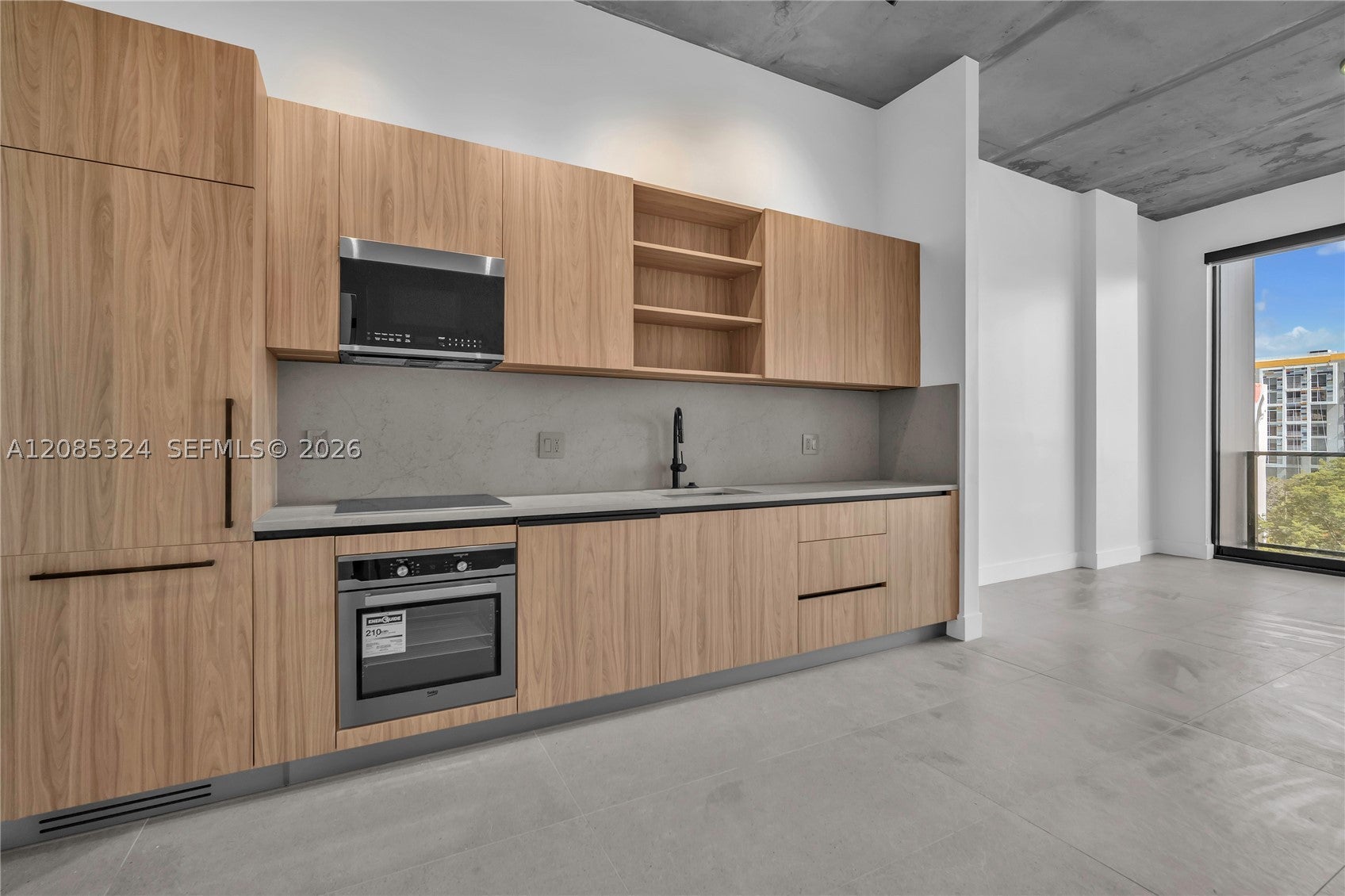 91 NW 27th St 201