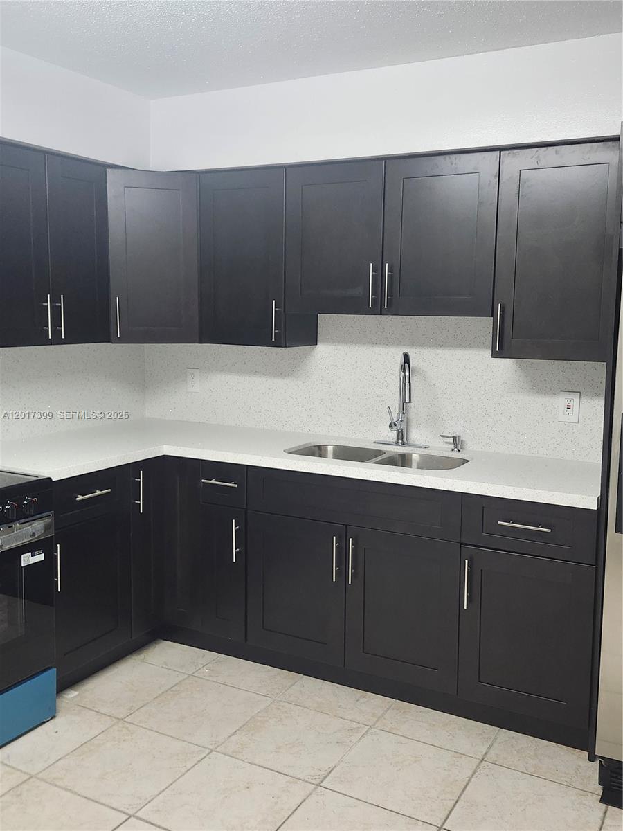 COMISKEY PARK - Residential Lease