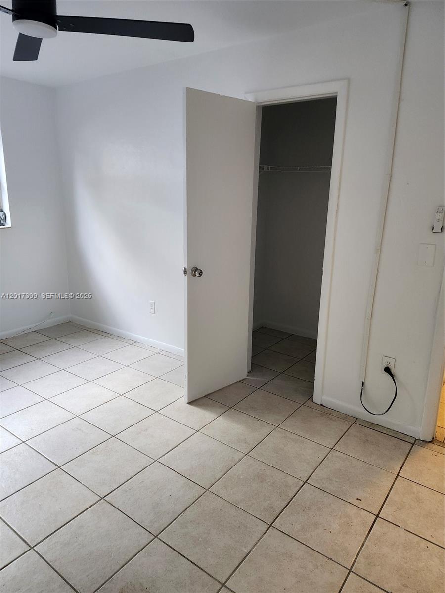 COMISKEY PARK - Residential Lease