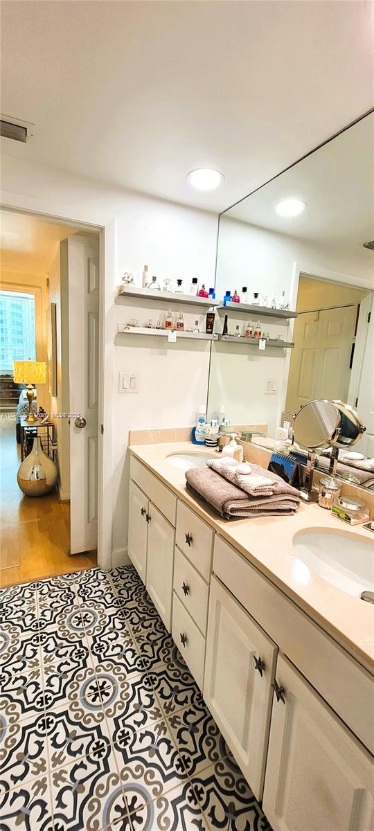 CITE CONDO - Residential