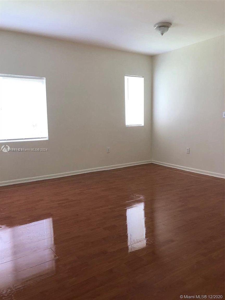 RIVER POINT CONDO - Residential