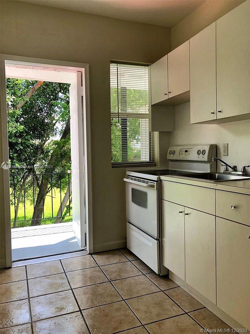 RIVER POINT CONDO - Residential