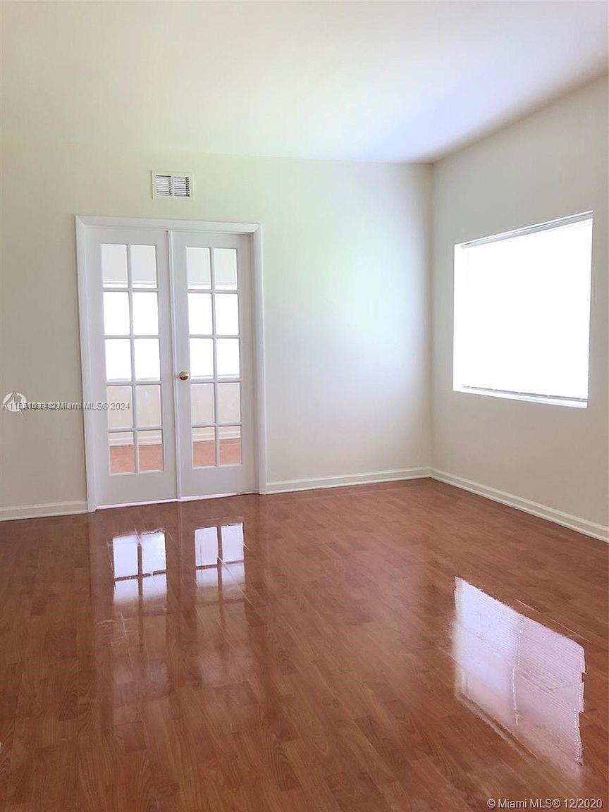 RIVER POINT CONDO - Residential