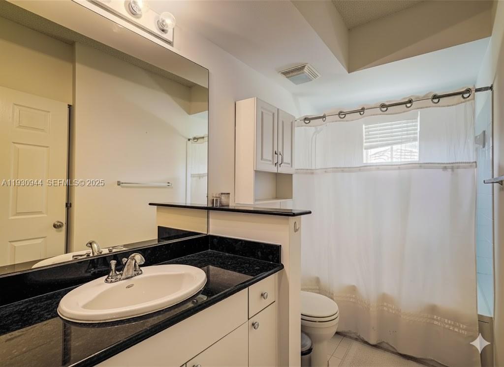 PORTO BELLAGIO CONDO - Residential Lease