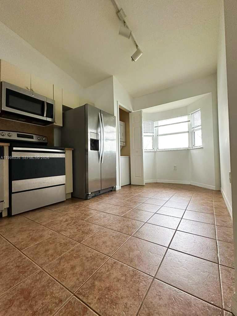 VENETIA GARDENS SOUTH CON - Residential