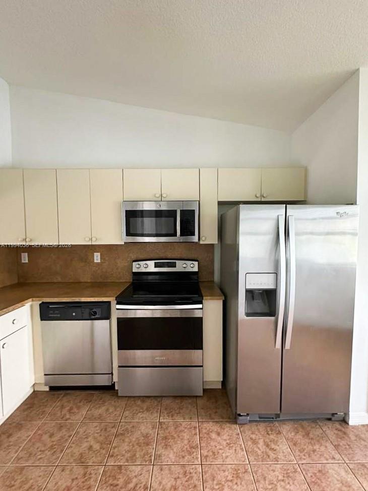 VENETIA GARDENS SOUTH CON - Residential