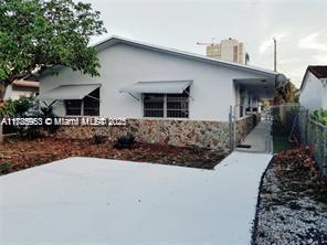 Rental Property at 1906 1906-1908 Taylor 1908A, Hollywood, Broward County, Florida - Bedrooms: 1 
Bathrooms: 1  - $1,700 MO.