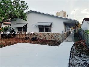 Rental Property at 1906 Taylor St 1908A, Hollywood, Broward County, Florida - Bedrooms: 1 
Bathrooms: 1  - $1,800 MO.
