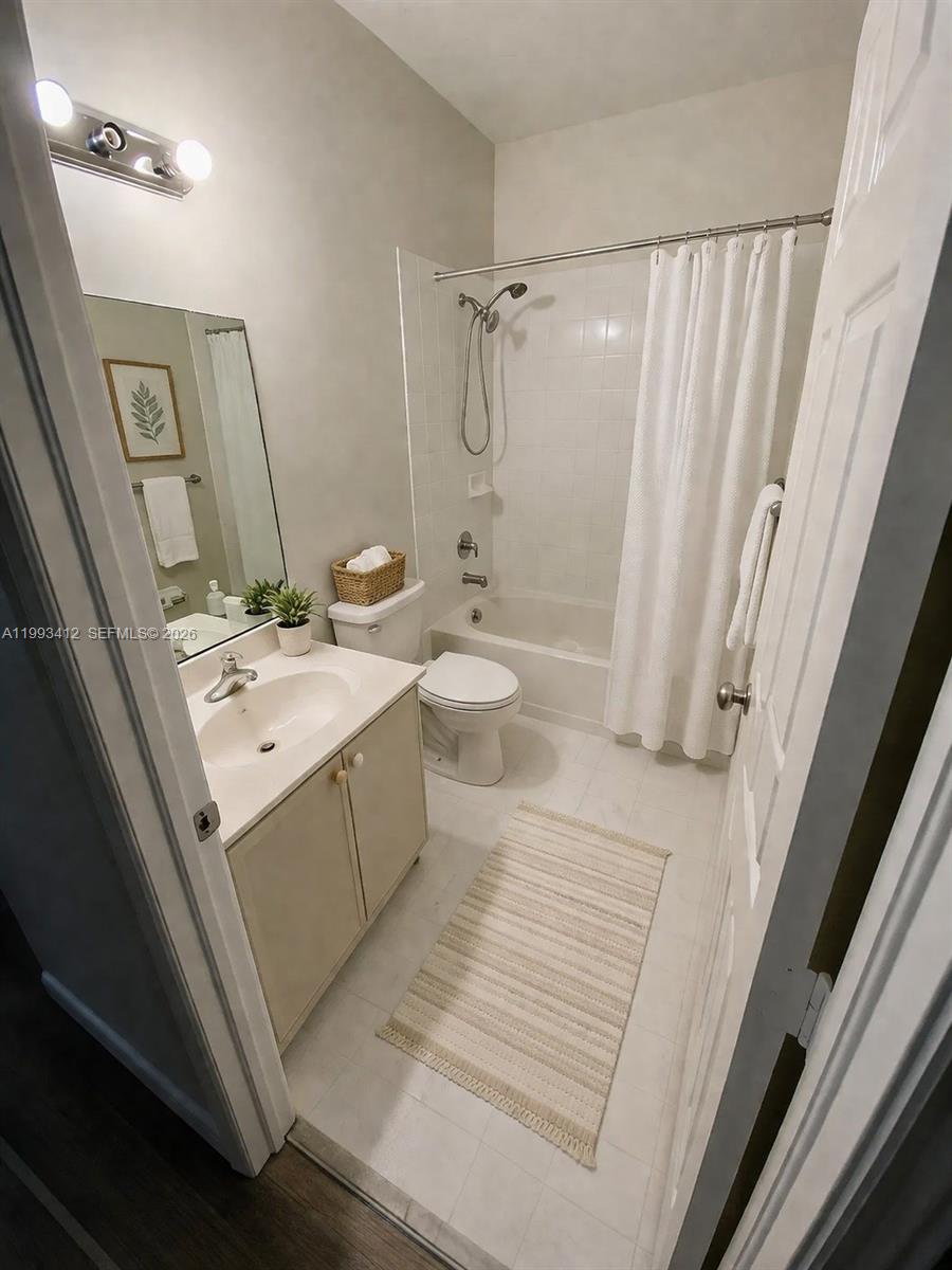 SANTORINI AT VIZCAYA - Residential