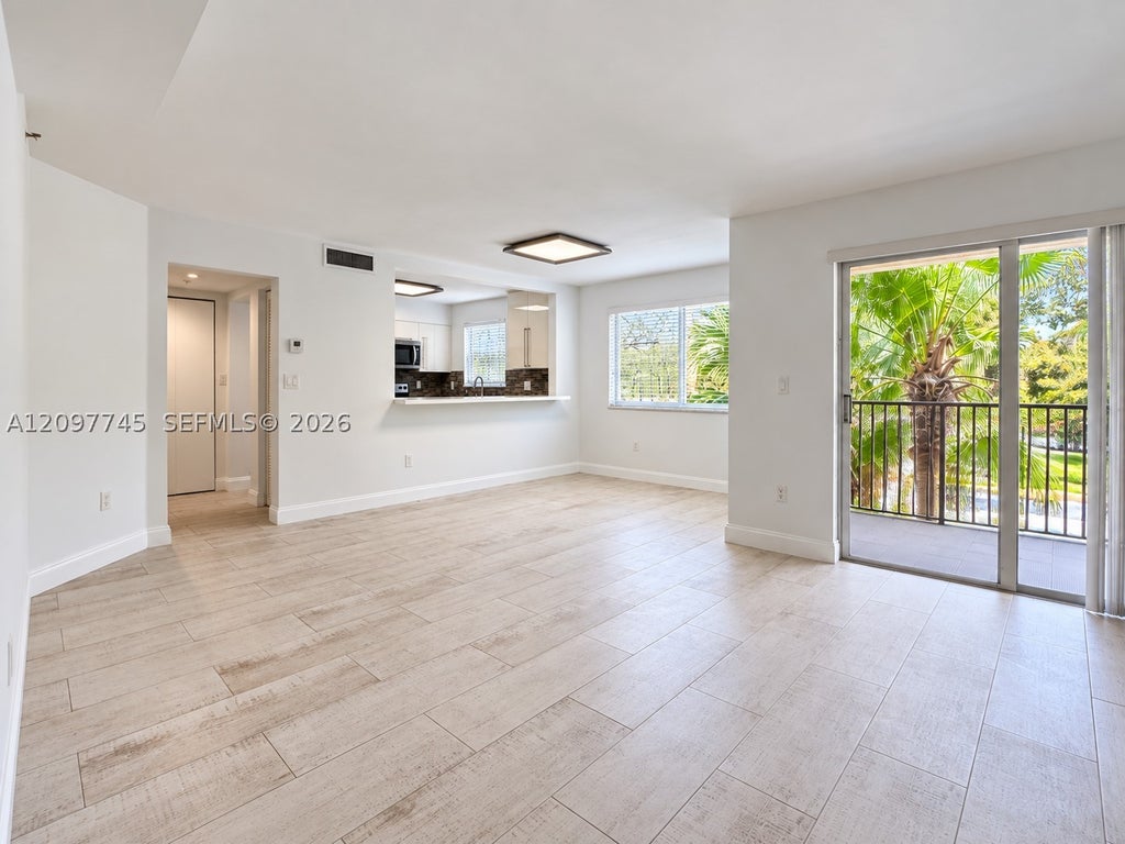 Photo of 791 N Pine Island Rd #214, Plantation, FL 33324 (MLS # A12097745)