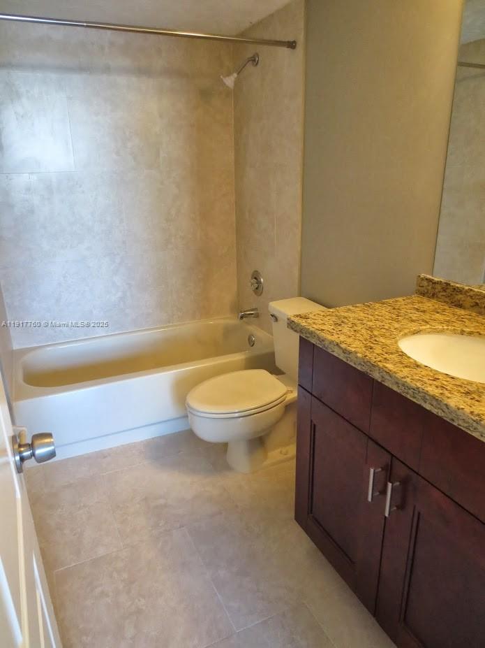 LAKE EMERALD CONDOMINIUM - Residential Lease