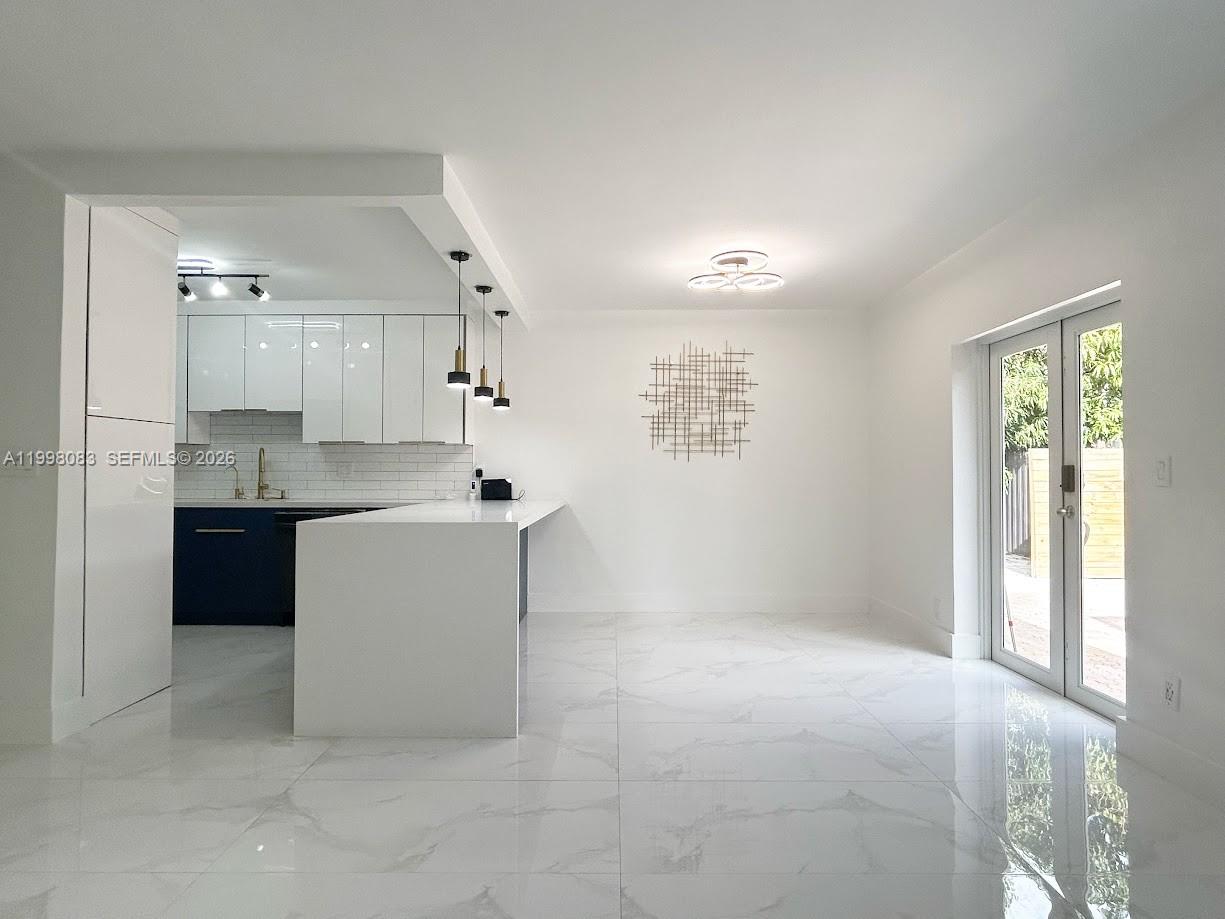 CARL BYOIR - Residential Lease